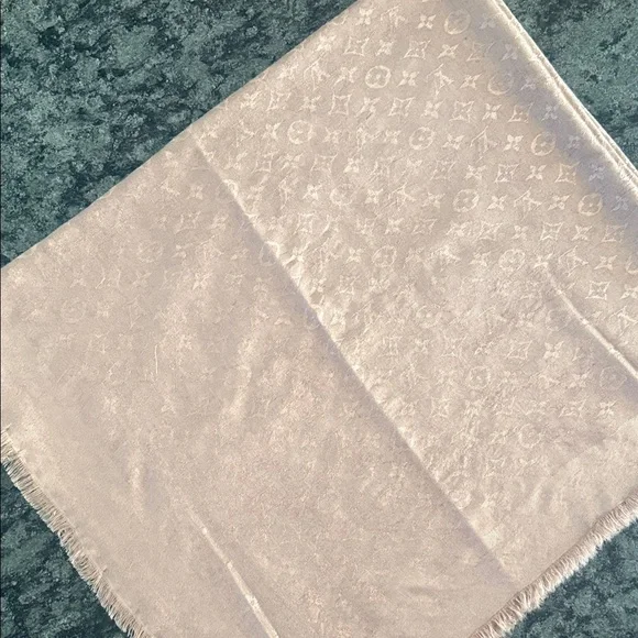 Louis Vuitton Beige Monogram Silk-Blend Shawl - Picture 3 of 3